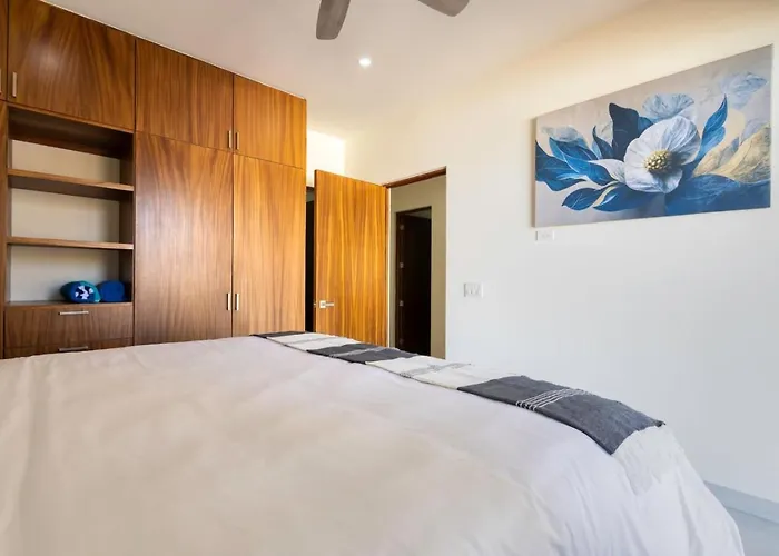 Apartment New 3 Bd With Pool And Gym *
