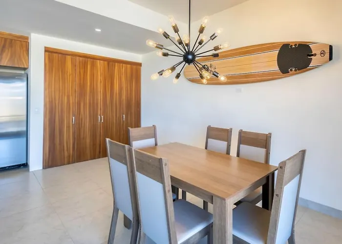 New 3 Bd With Pool And Gym *