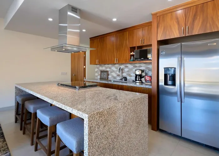 Apartment New 3 Bd With Pool And Gym *