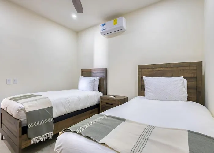 Apartment New 3 Bd With Pool And Gym *